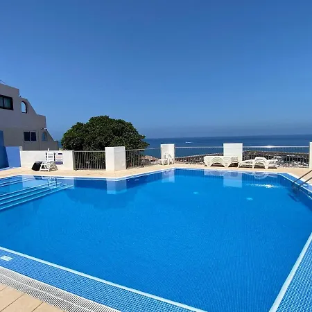 Bright 1br With Pool & Ocean Views Lejlighed *