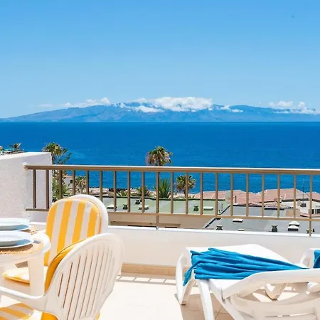 Bright 1br With Pool & Ocean Views Lejlighed *