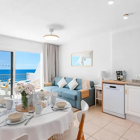 Bright 1br With Pool & Ocean Views Lejlighed *